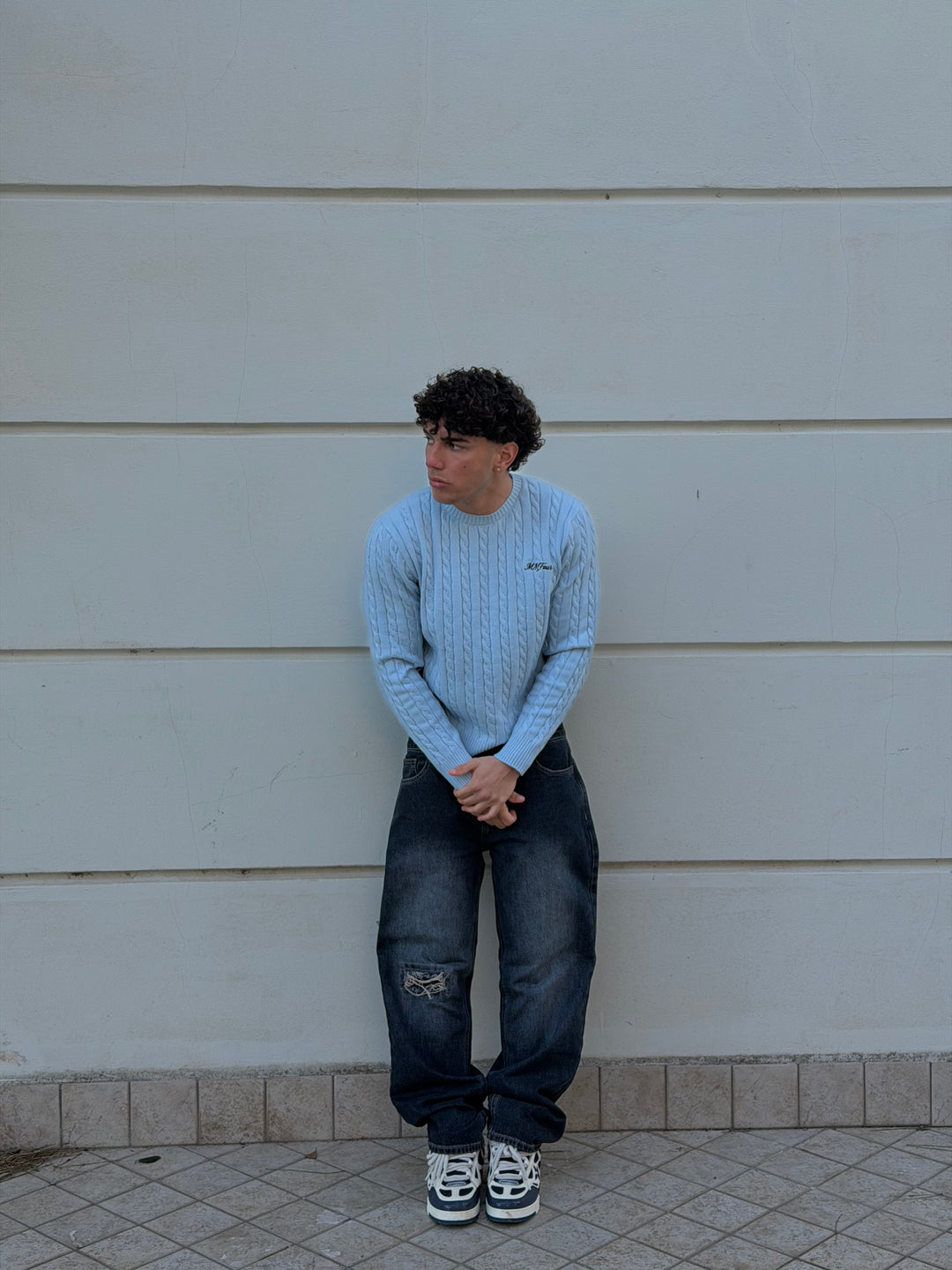 MIDNIGHT DISTRESSED JEANS